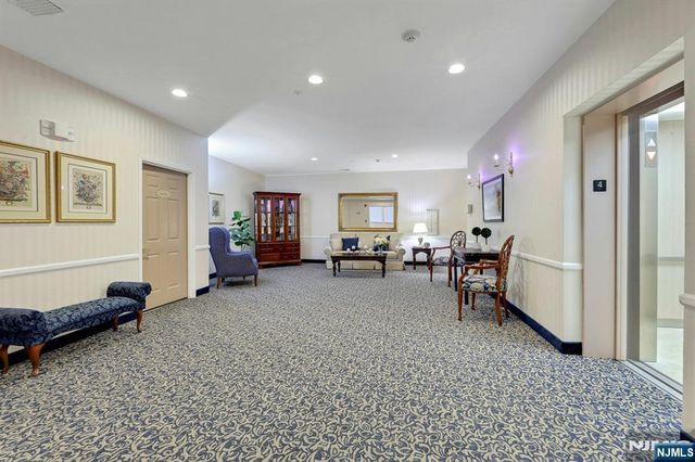 6412 Richmond Road 412, West Milford, NJ 07480