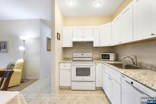 6412 Richmond Road 412, West Milford, NJ 07480