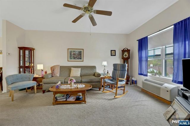 6412 Richmond Road 412, West Milford, NJ 07480
