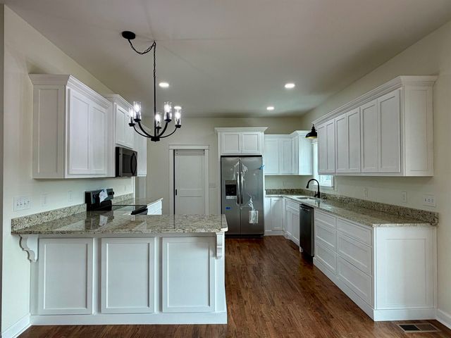 172 NEW BETHEL RD, Selmer, TN 38375