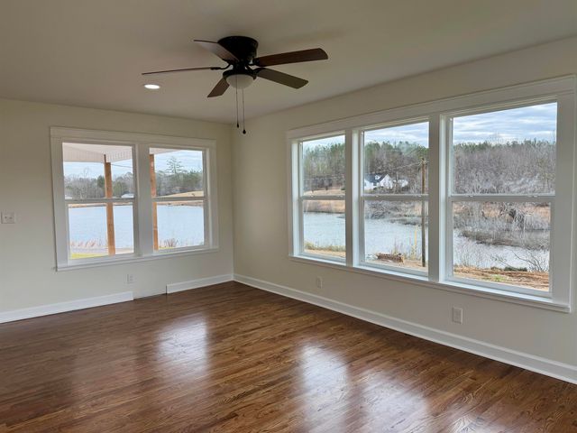 172 NEW BETHEL RD, Selmer, TN 38375