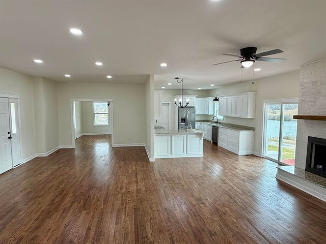 172 NEW BETHEL RD, Selmer, TN 38375