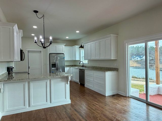 172 NEW BETHEL RD, Selmer, TN 38375