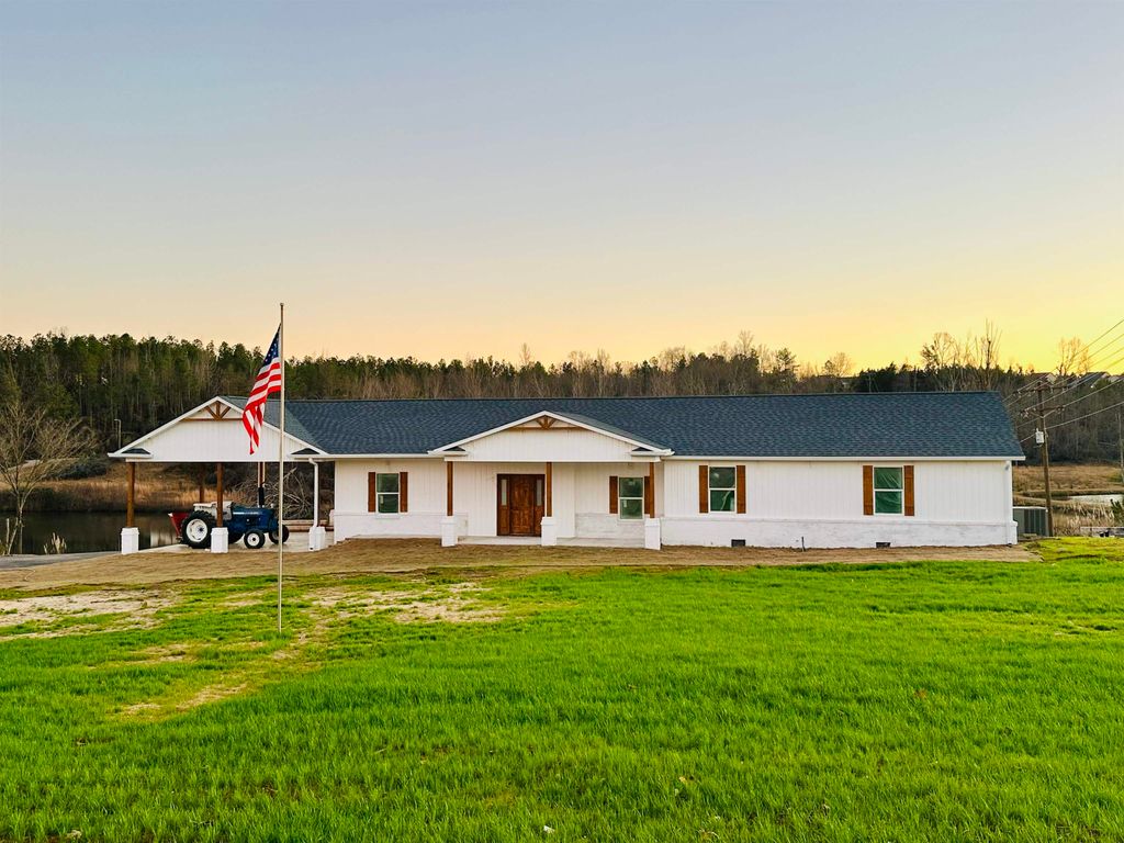 172 NEW BETHEL RD, Selmer, TN 38375