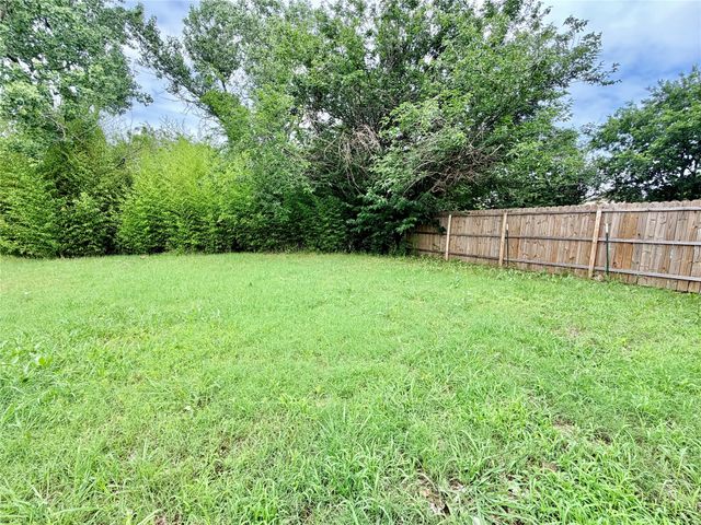 3228 N Bell Avenue, Denton, TX 76207
