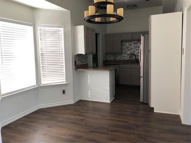 3228 N Bell Avenue, Denton, TX 76207
