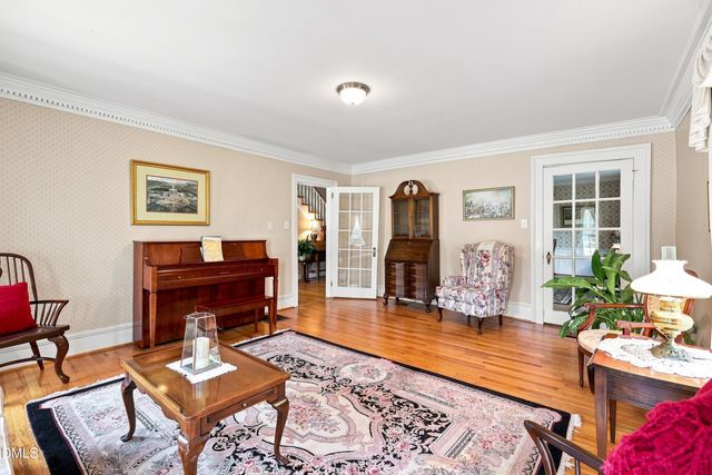 119 N College Street, Youngsville, NC 27596