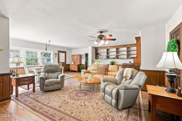 119 N College Street, Youngsville, NC 27596