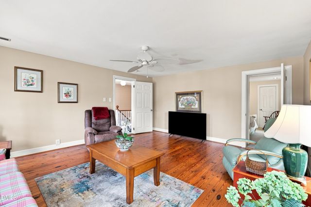 119 N College Street, Youngsville, NC 27596