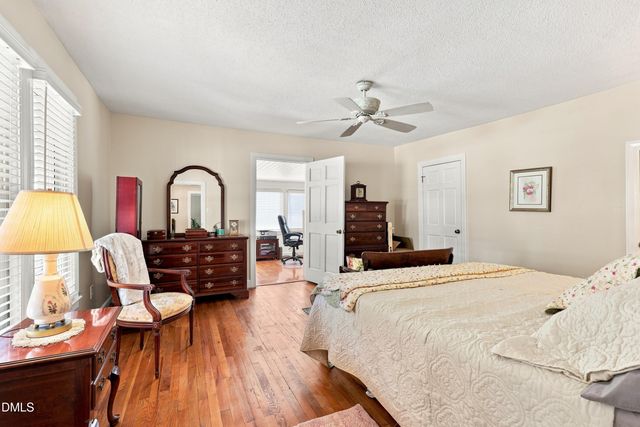119 N College Street, Youngsville, NC 27596