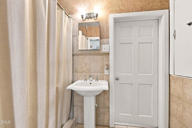 119 N College Street, Youngsville, NC 27596
