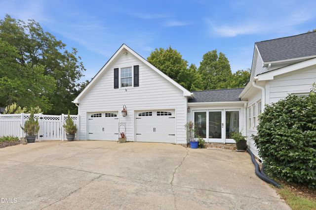 119 N College Street, Youngsville, NC 27596