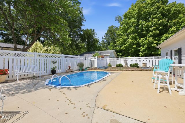 119 N College Street, Youngsville, NC 27596