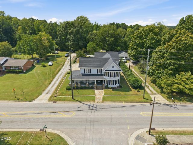 119 N College Street, Youngsville, NC 27596