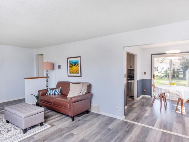 8080 E Point Douglas Road S, Cottage Grove, MN 55016