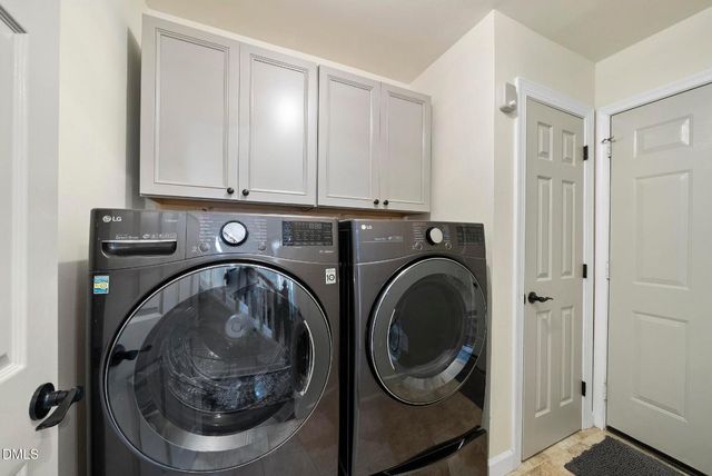 116 E Laurenbrook Court, Cary, NC 27518