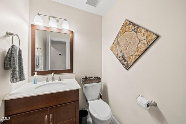 116 E Laurenbrook Court, Cary, NC 27518