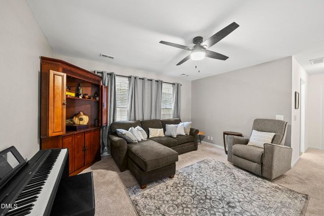 116 E Laurenbrook Court, Cary, NC 27518