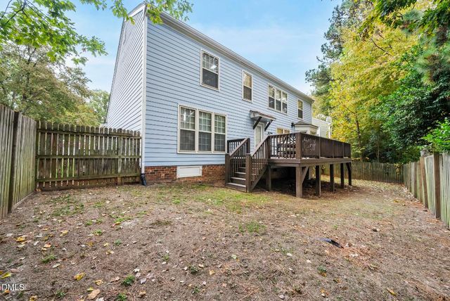 116 E Laurenbrook Court, Cary, NC 27518