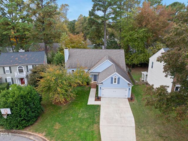 116 E Laurenbrook Court, Cary, NC 27518