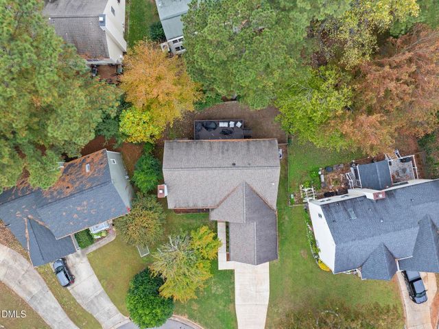 116 E Laurenbrook Court, Cary, NC 27518