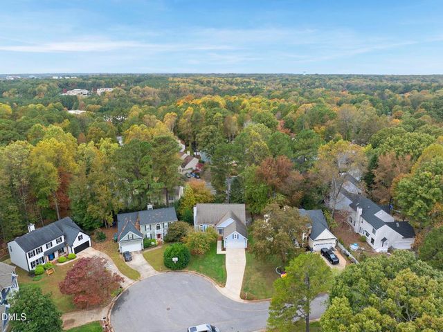 116 E Laurenbrook Court, Cary, NC 27518