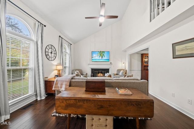 116 E Laurenbrook Court, Cary, NC 27518