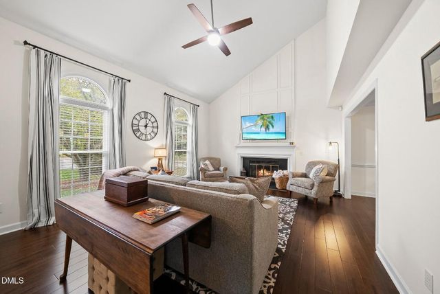 116 E Laurenbrook Court, Cary, NC 27518