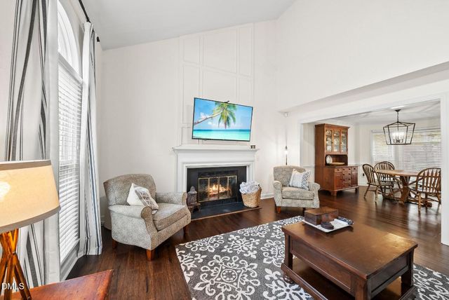 116 E Laurenbrook Court, Cary, NC 27518