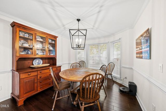 116 E Laurenbrook Court, Cary, NC 27518