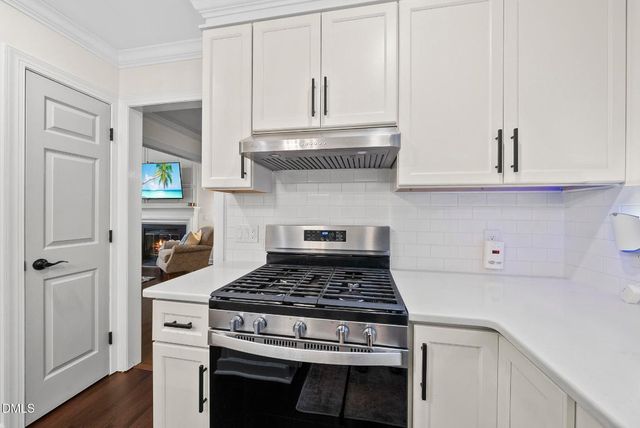 116 E Laurenbrook Court, Cary, NC 27518