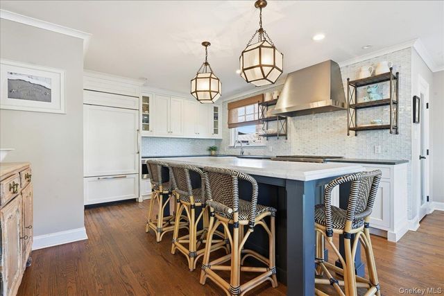 156 Beach 147th Street, Neponsit, NY 11694