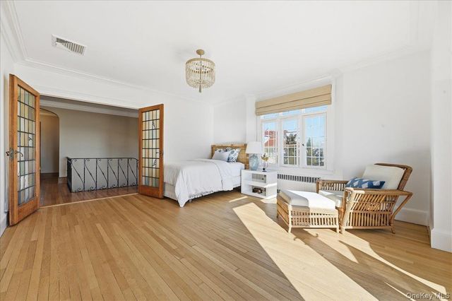 156 Beach 147th Street, Neponsit, NY 11694