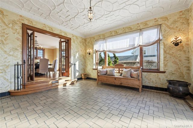 156 Beach 147th Street, Neponsit, NY 11694