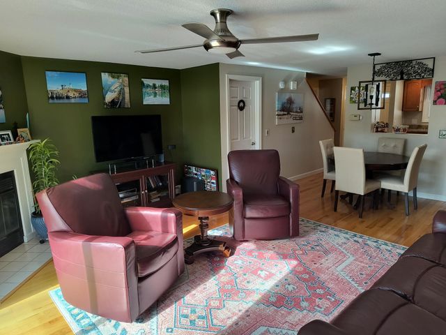 20 Gates Rd Apt 15, Marlborough, NH 03455