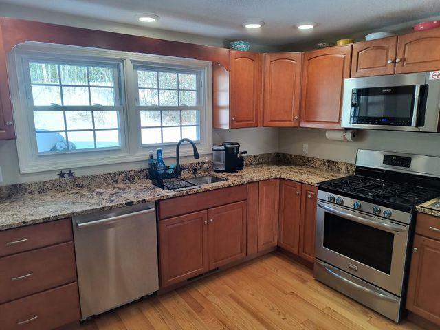 20 Gates Rd Apt 15, Marlborough, NH 03455