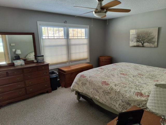 20 Gates Rd Apt 15, Marlborough, NH 03455