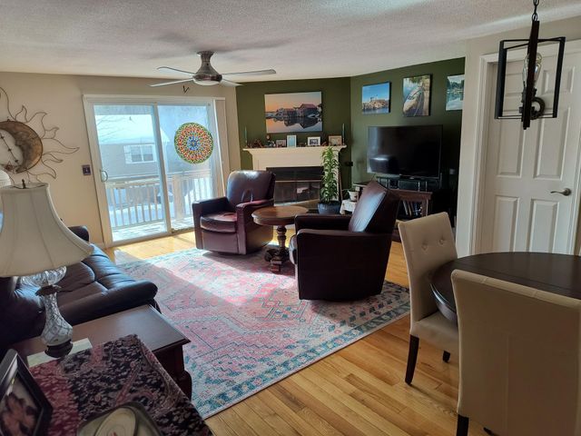 20 Gates Rd Apt 15, Marlborough, NH 03455