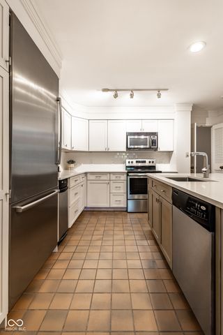 8385 N Illinois Street, Indianapolis, IN 46260