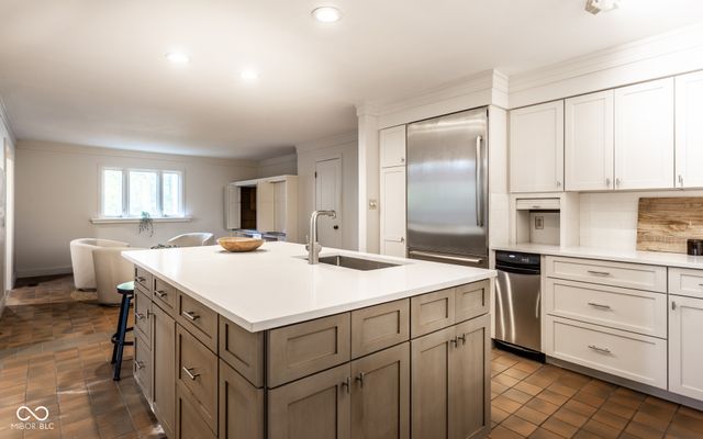 8385 N Illinois Street, Indianapolis, IN 46260