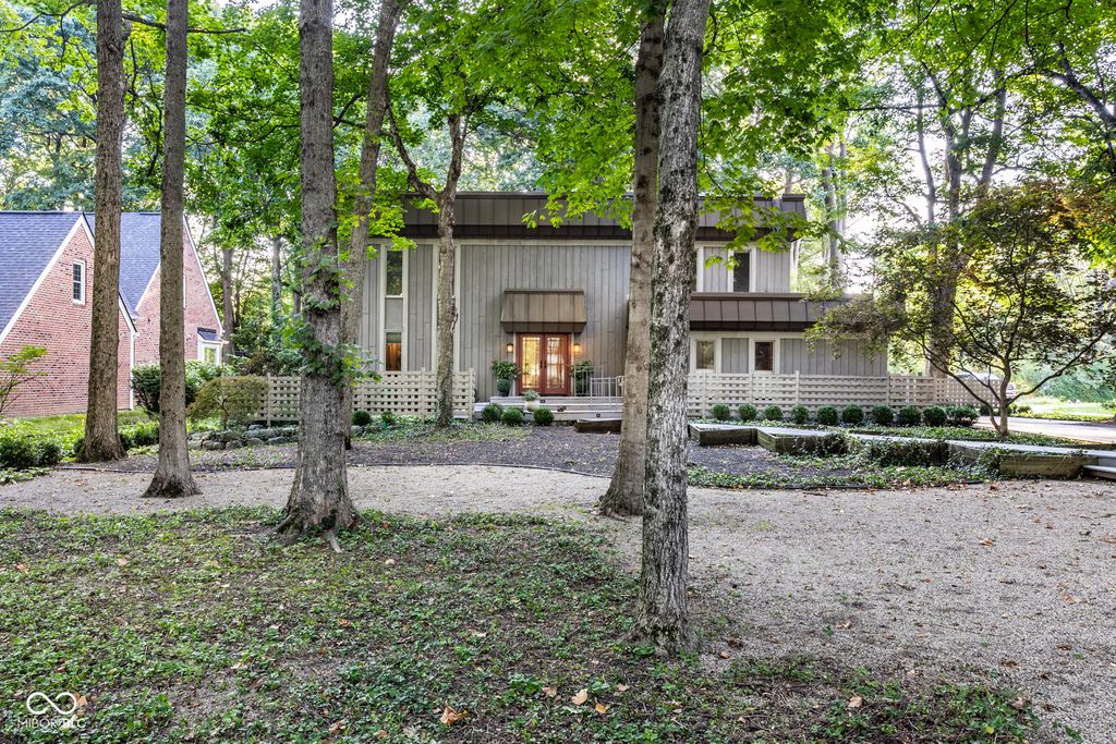 8385 N Illinois Street, Indianapolis, IN 46260