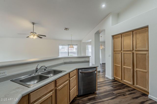 5153 W TOPEKA Drive, Glendale, AZ 85308