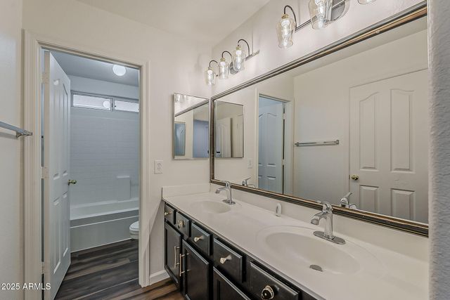 5153 W TOPEKA Drive, Glendale, AZ 85308