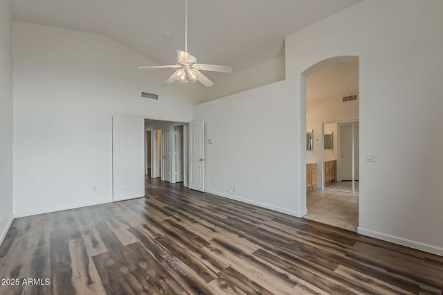 5153 W TOPEKA Drive, Glendale, AZ 85308