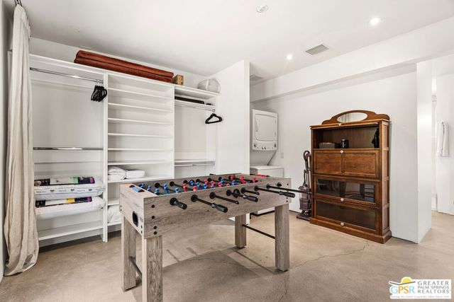 1653 E Sunny Dunes Road, Palm Springs, CA 92264
