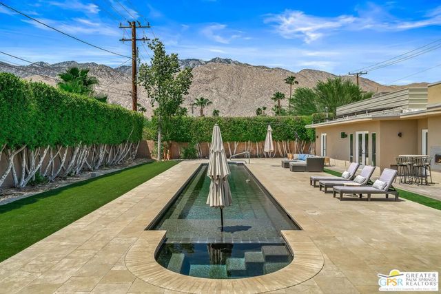 1653 E Sunny Dunes Road, Palm Springs, CA 92264