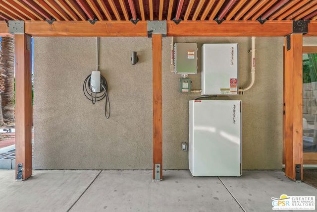 1653 E Sunny Dunes Road, Palm Springs, CA 92264