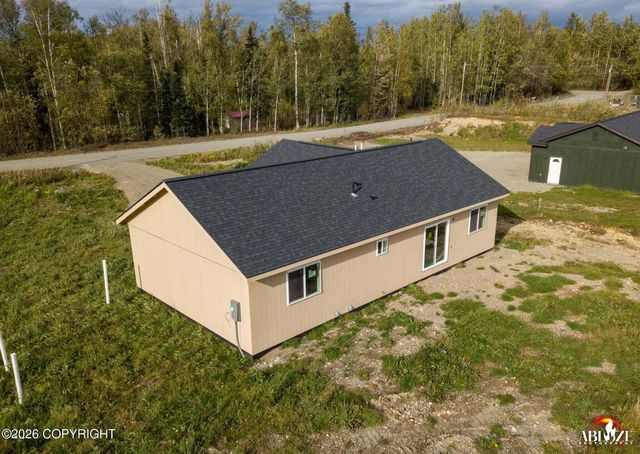 11010 W Wasey Way, Big Lake, AK 99623