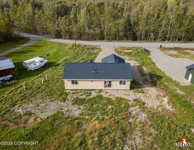 11010 W Wasey Way, Big Lake, AK 99623