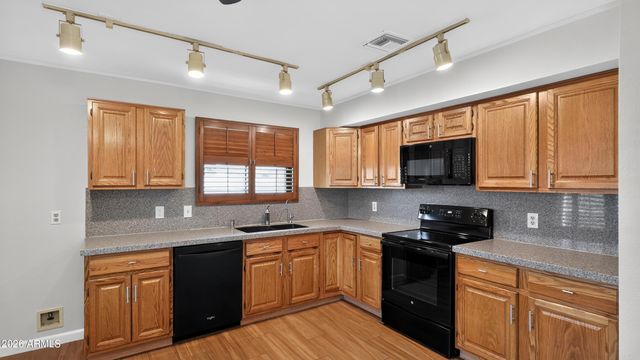 1502 E CAMPBELL Avenue, Gilbert, AZ 85234